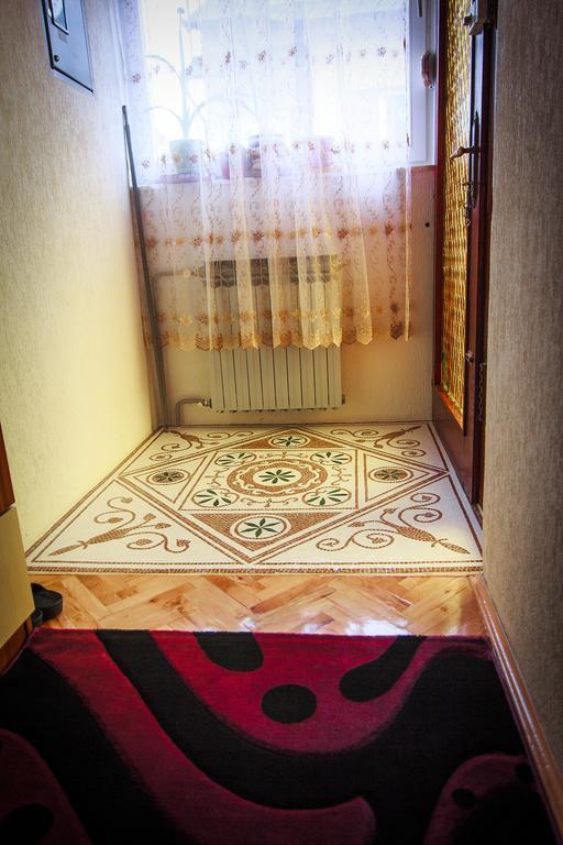 Apartment Red House Visoko Exterior foto